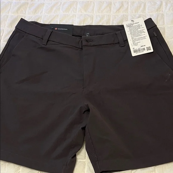 lululemon athletica Men's Charcoal Shorts - Picture 1 of 4